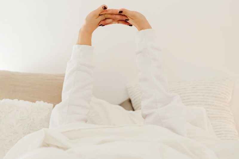 How To Become A Morning Person And Love It (10 Simple Ways)