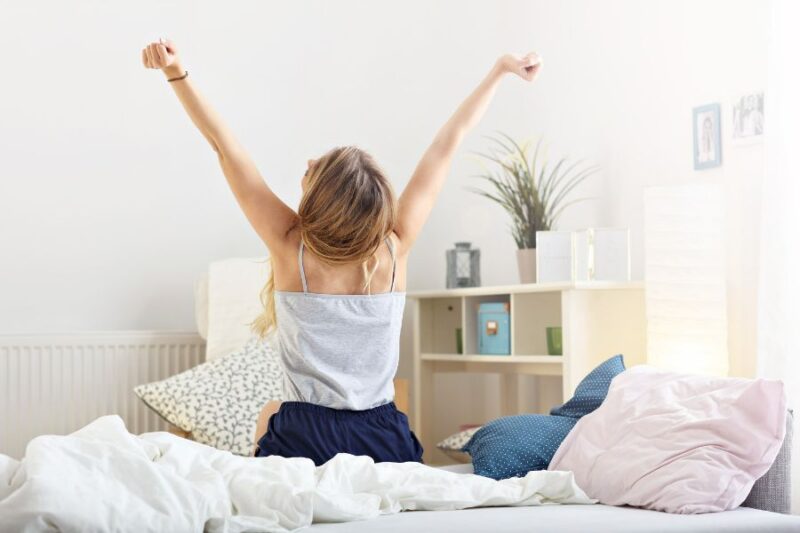 8 Surprisingly Easy Tips To Wake Up Early In The Morning