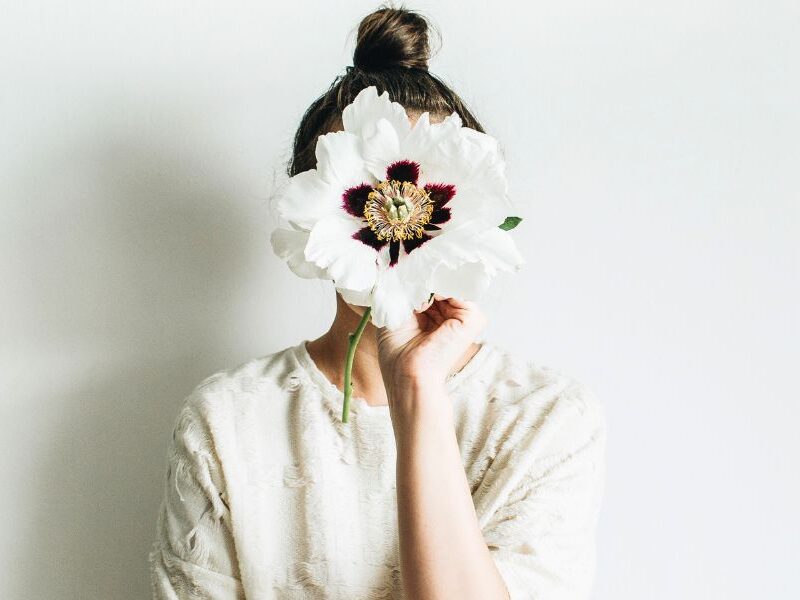 12 Minimalist Habits For A Simple And Sweet Life
