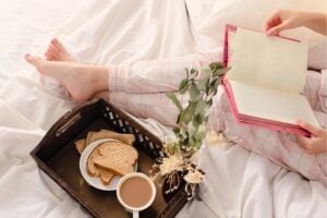 How To Create A Sunday Morning Routine - 8 Best Tips sunday morning routine