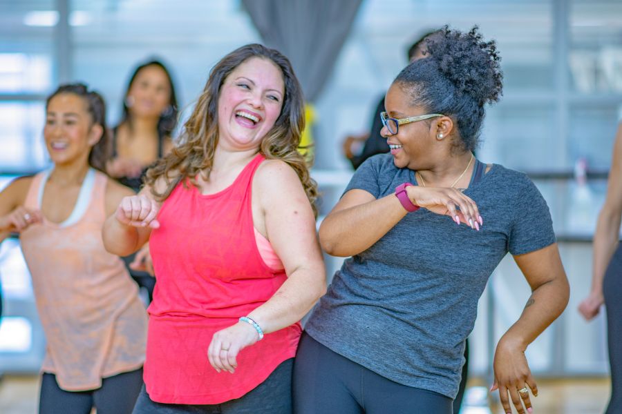 women dance class