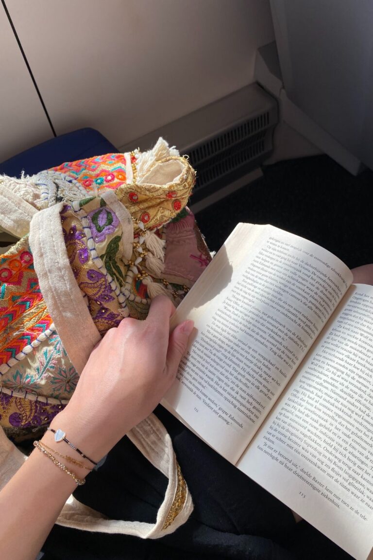 How To Start Reading And Turn It Into A Hobby