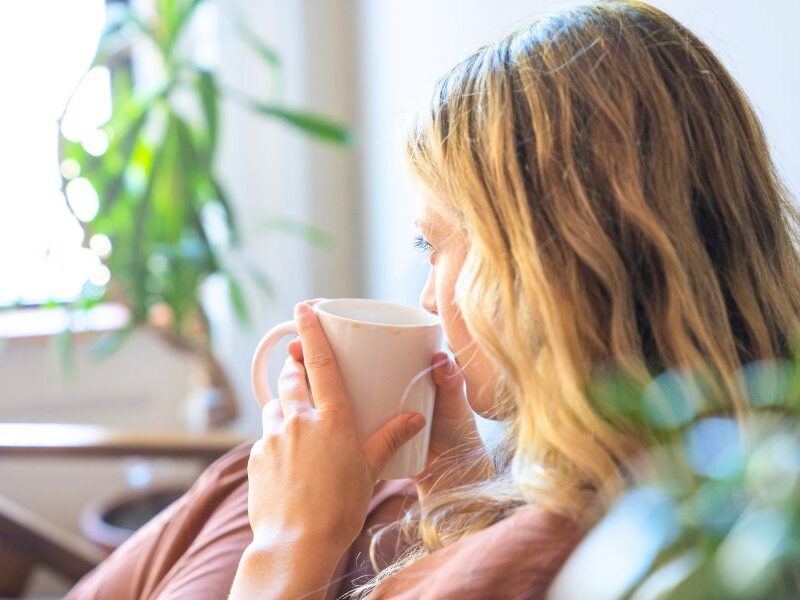 10 Things You Should Never Do In The Morning