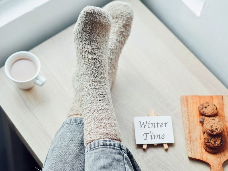 10 Cozy Ways To Romanticize Winter and Make It Magical