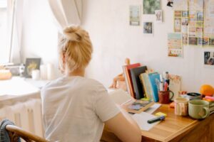 how to romanticize school